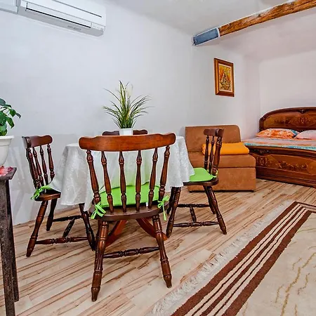 Apartment Sani *