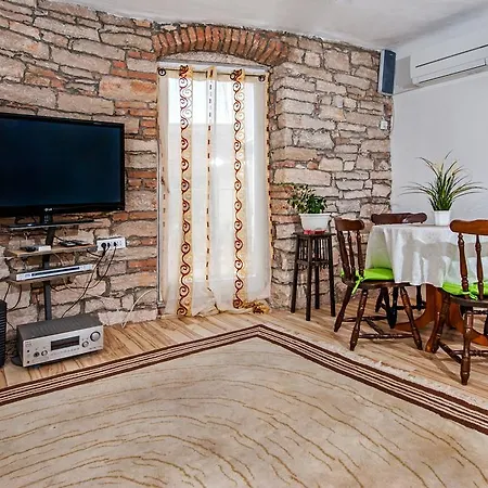 Apartment Sani *