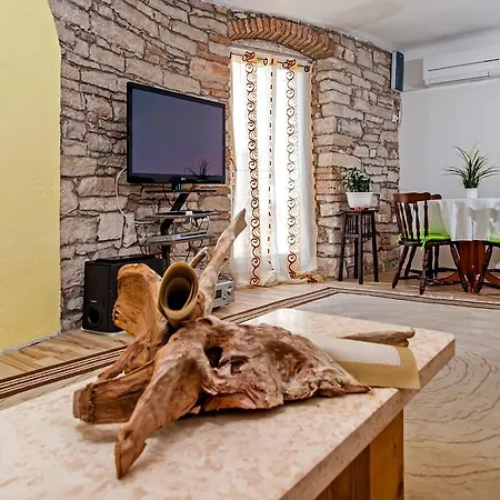 Apartment Sani *